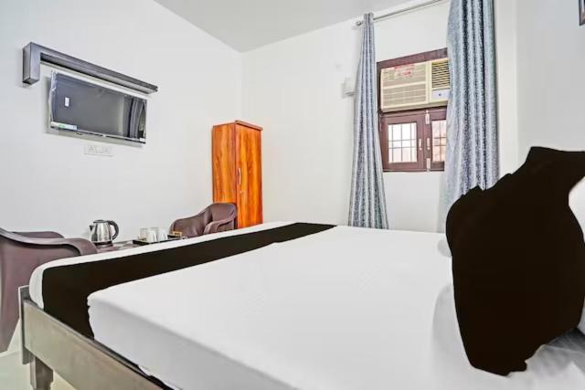 Rooftop Castle Hotel โนอิดา ภายนอก รูปภาพ